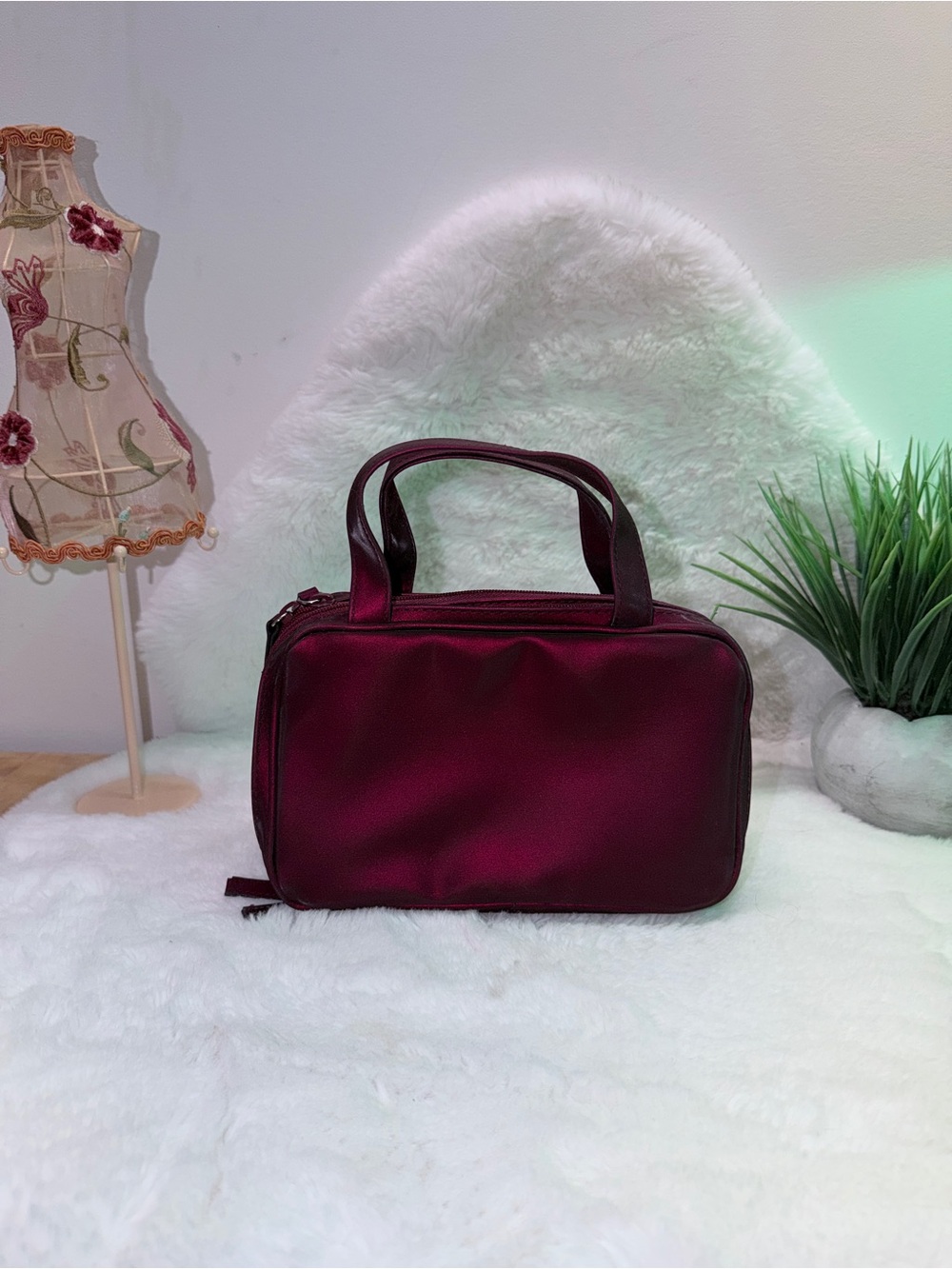 Women’s Burgundy Travel Cosmetic Tote Bag 💄